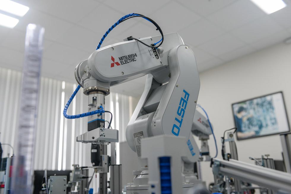 Dây chuyền nhà máy VinFast